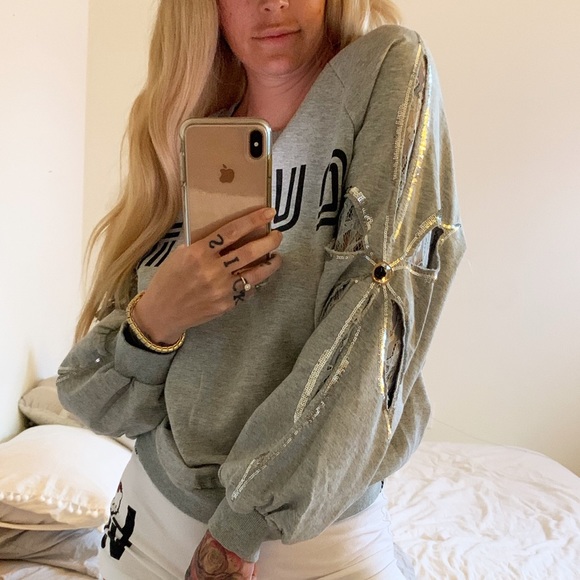 Beautiful Embellished queen sweatshirt - Picture 5 of 8